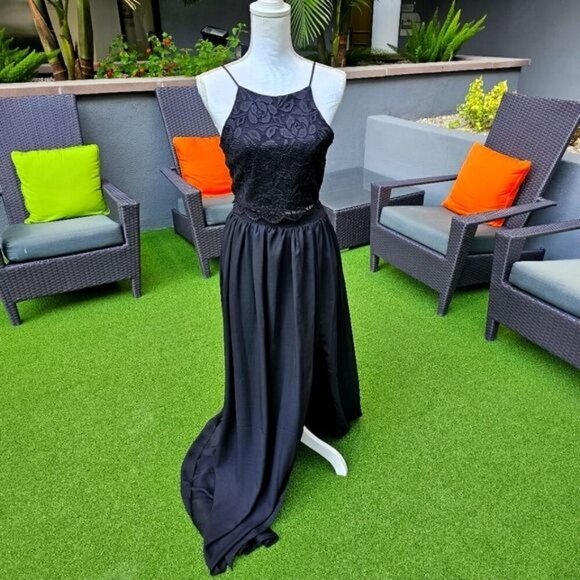 Lulus ✦ Black Lace Crop Top & Maxi Skirt Set ✦ High Slit Lace-Up Back Size S EUC - Picture 13 of 16